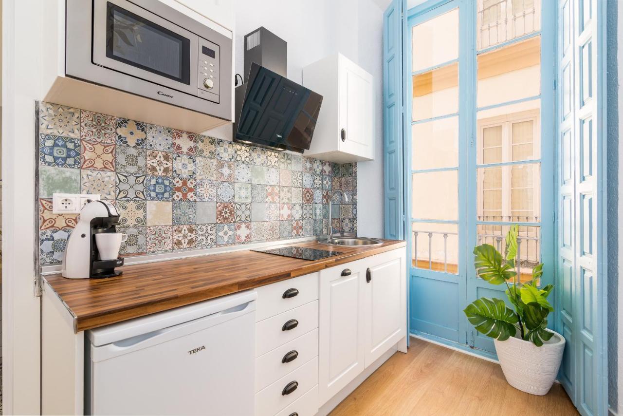 Suite Homes Apartamentos Plaza De La Merced Malaga Bagian luar foto